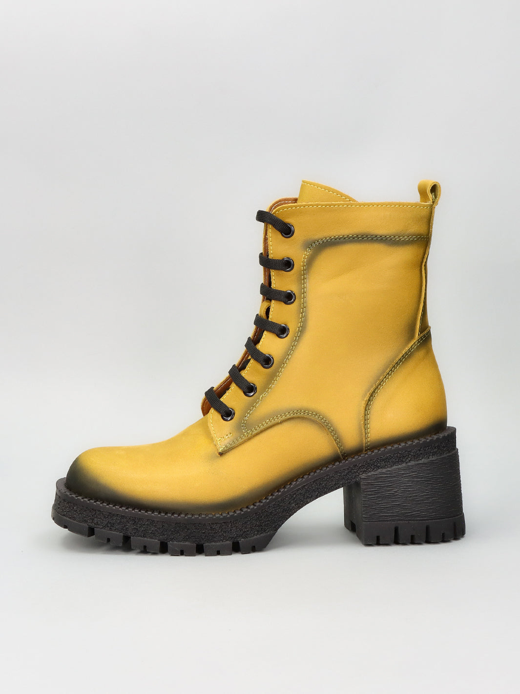 LEATHER ANKLE BOOTS - YELLOW – ETIMEĒ