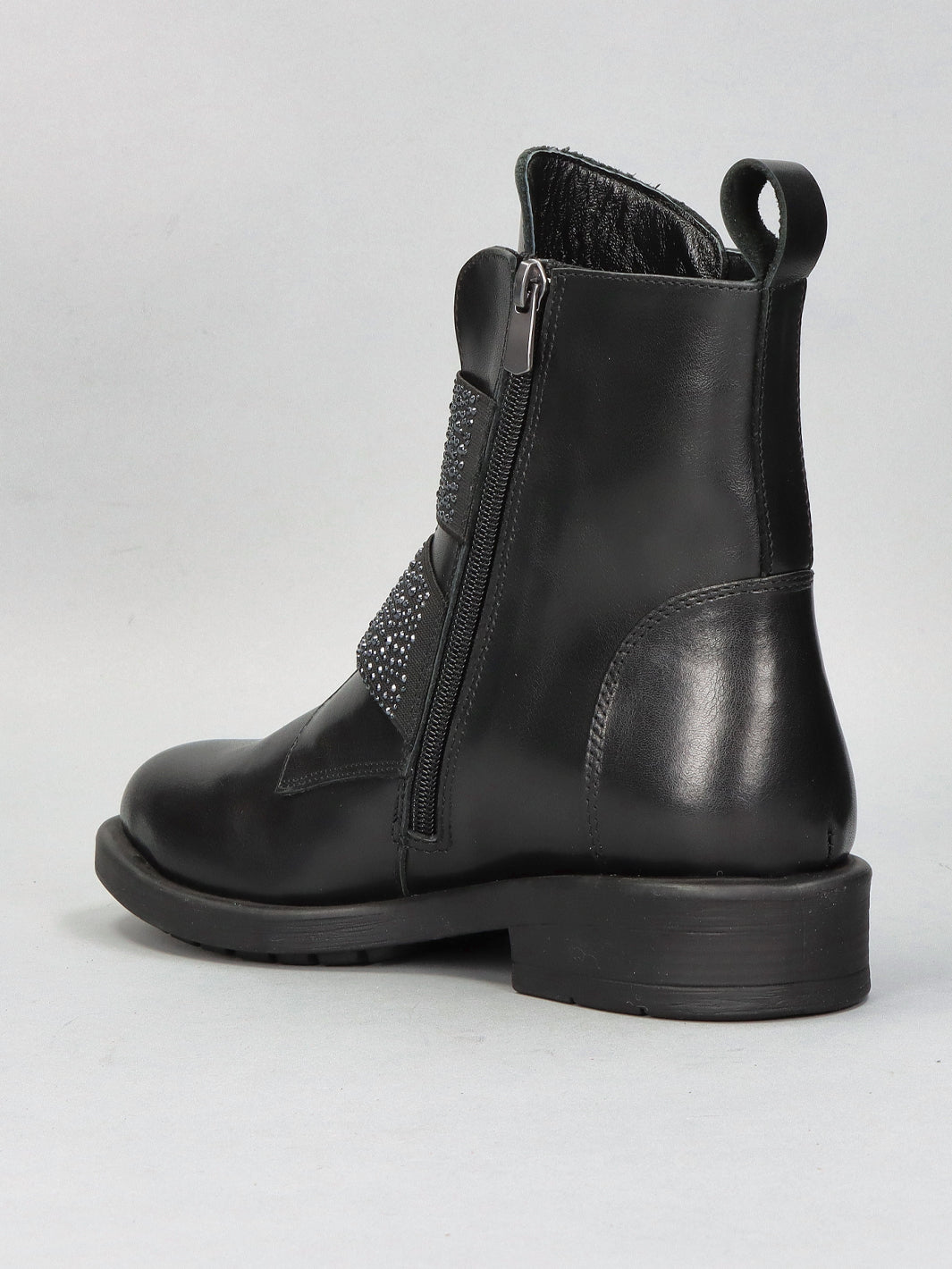 LEATHER ANKLE BOOTS - BLACK