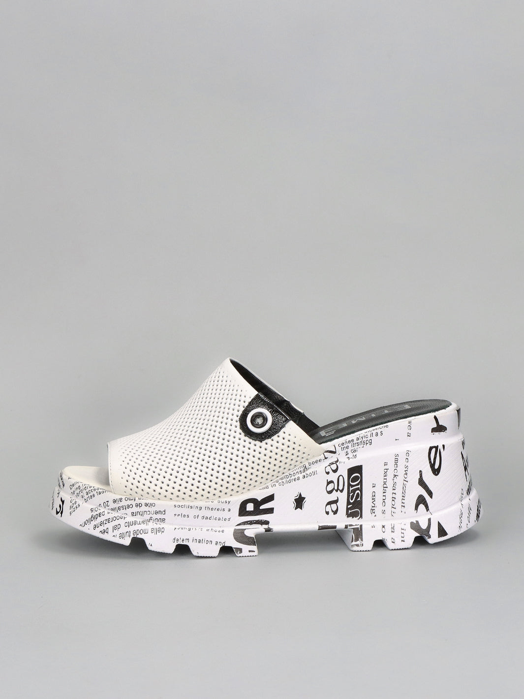 LEATHER SLIPPERS - WHITE