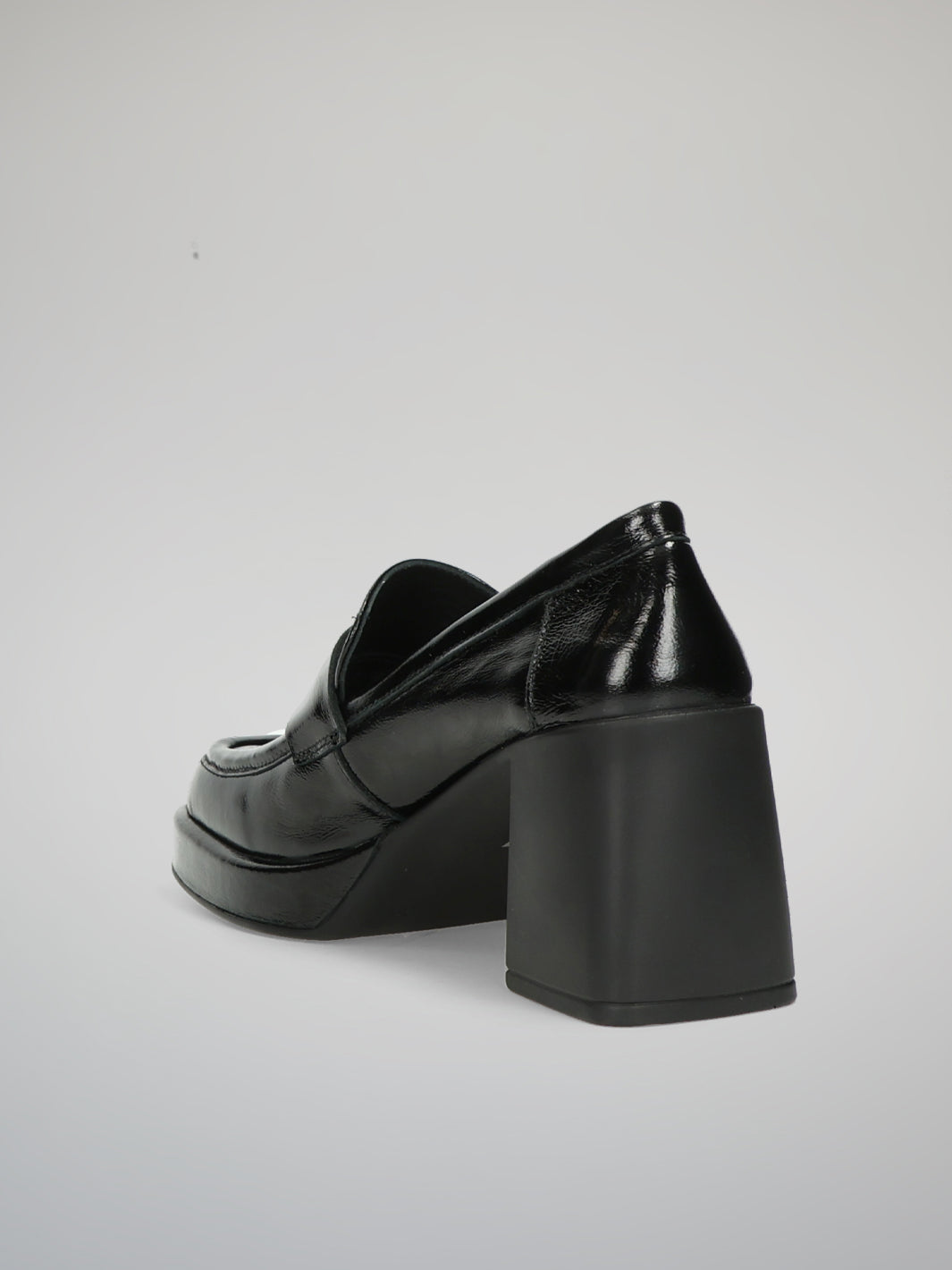 LEATHER SHOES - BLACK