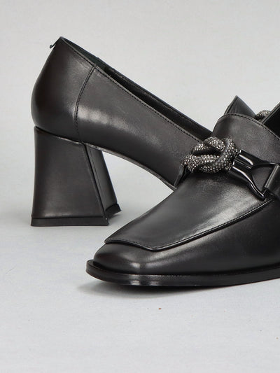 LEATHER LOW SHOES - BLACK