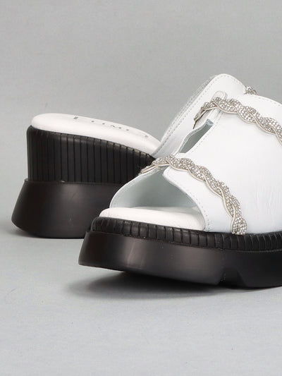 LEATHER SLIPPERS - WHITE