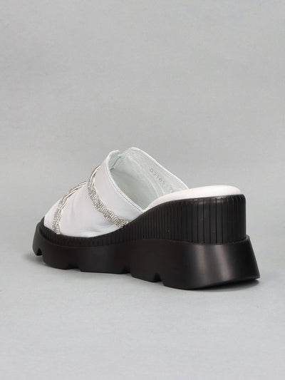 LEATHER SLIPPERS - WHITE