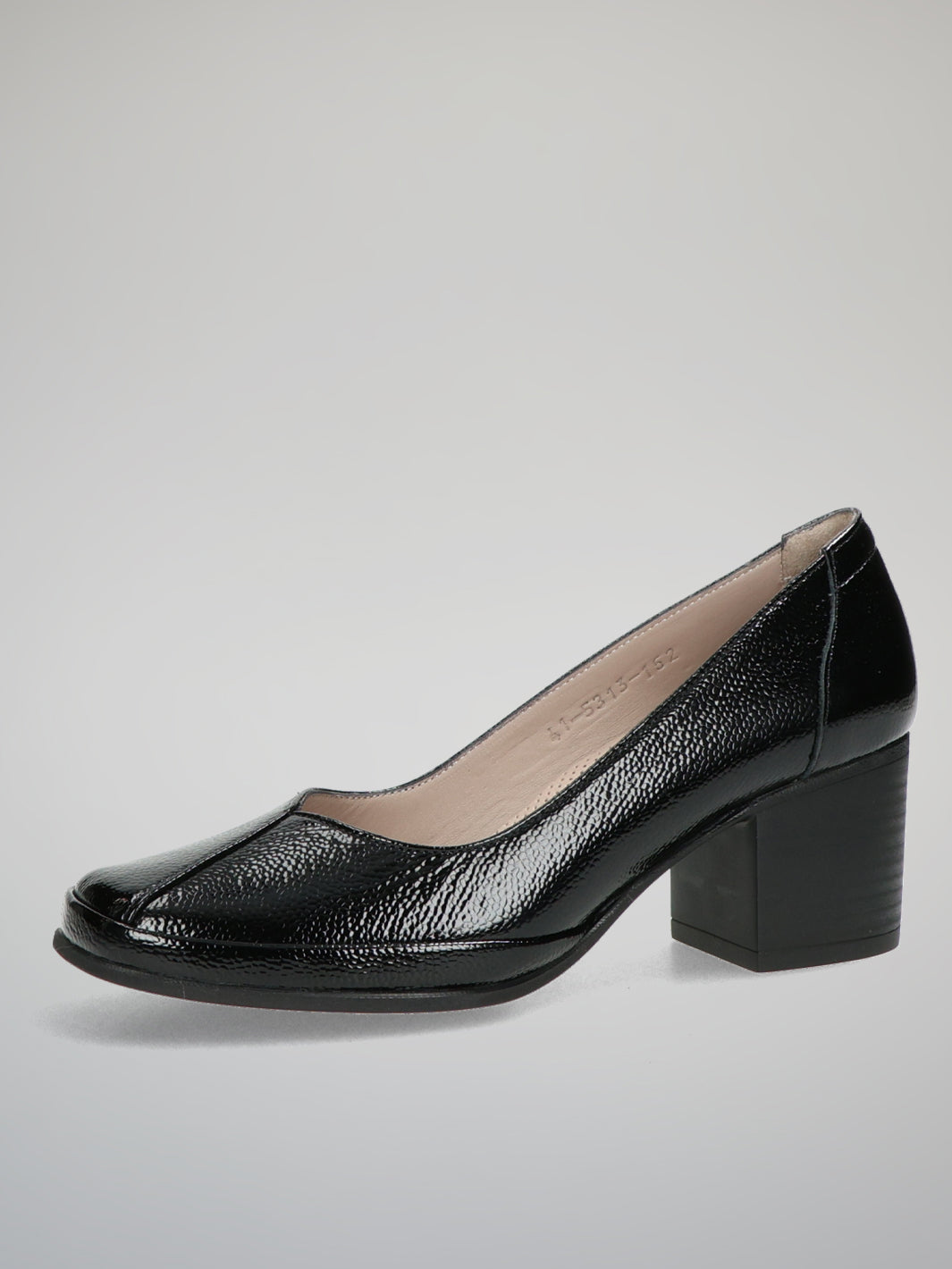 LEATHER PUMPS - BLACK