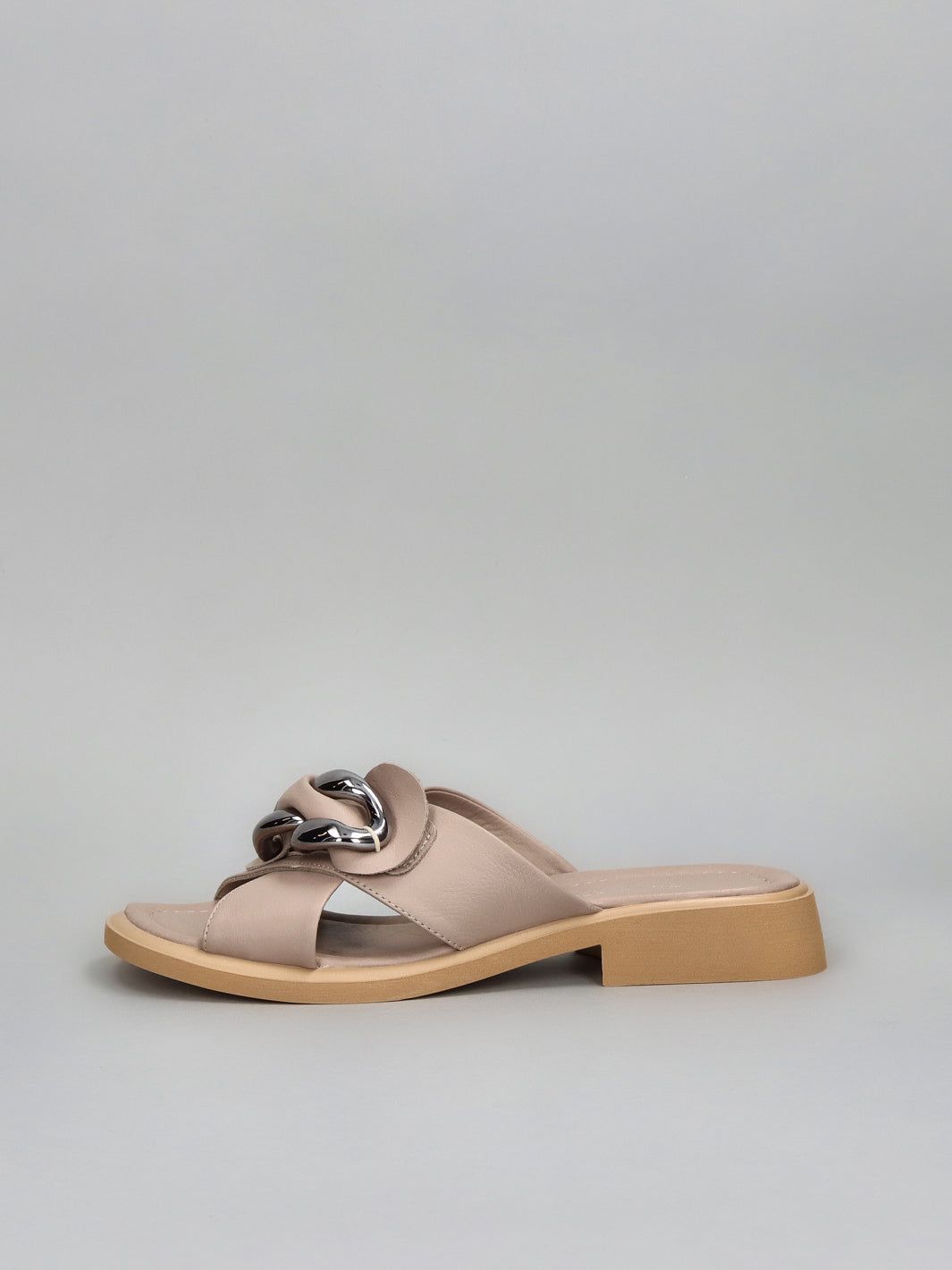 LEATHER SLIPPERS - BEIGE