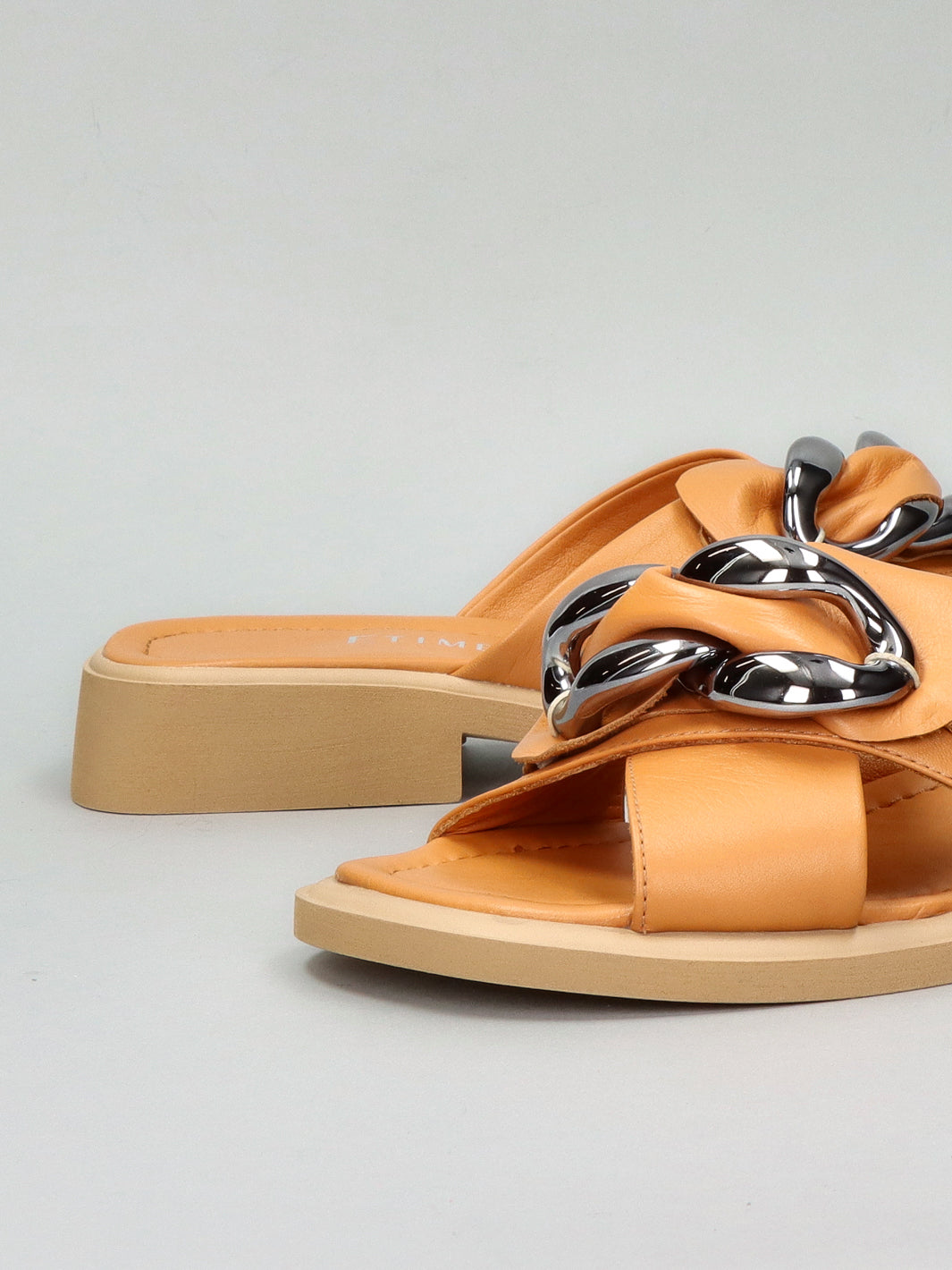 LEATHER SLIPPERS - BROWN