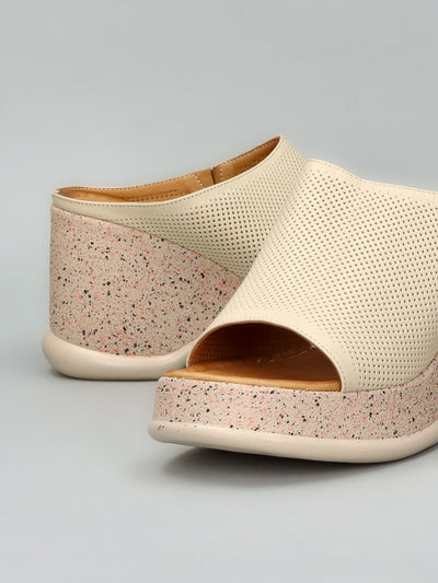 LEATHER SLIPPERS- BEIGE