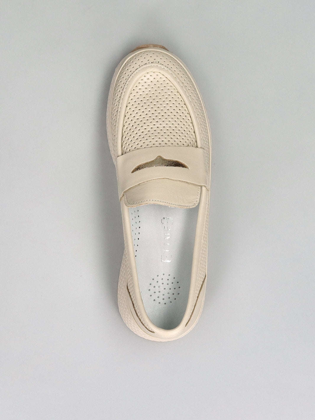 LEATHER MOCCASINS - BEIGE