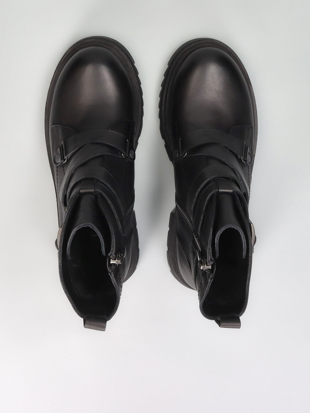 LEATHER ANKLE BOOTS - BLACK