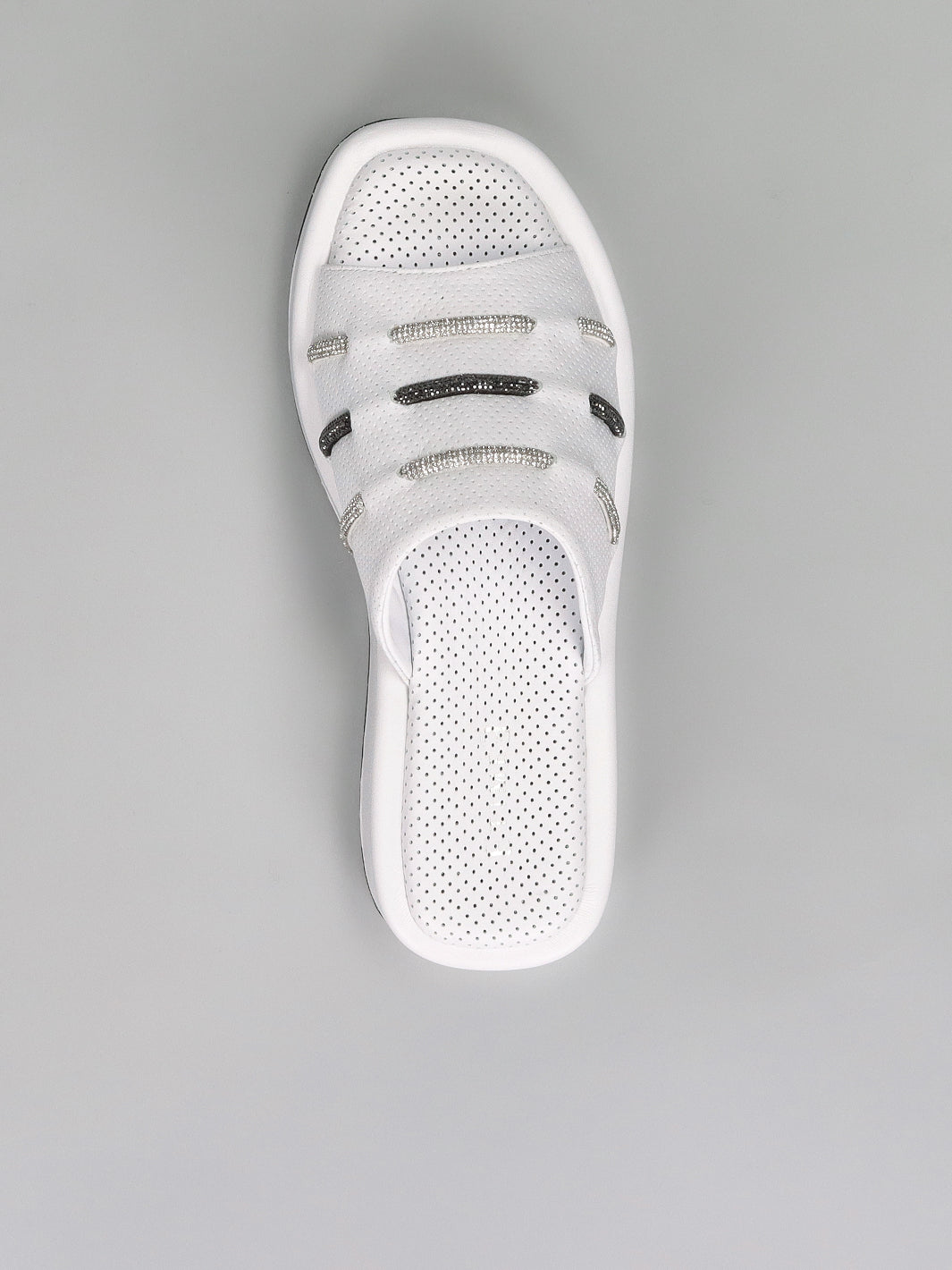 LEATHER SLIPPERS - WHITE