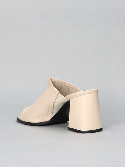 LEATHER SLIPPERS - BEIGE