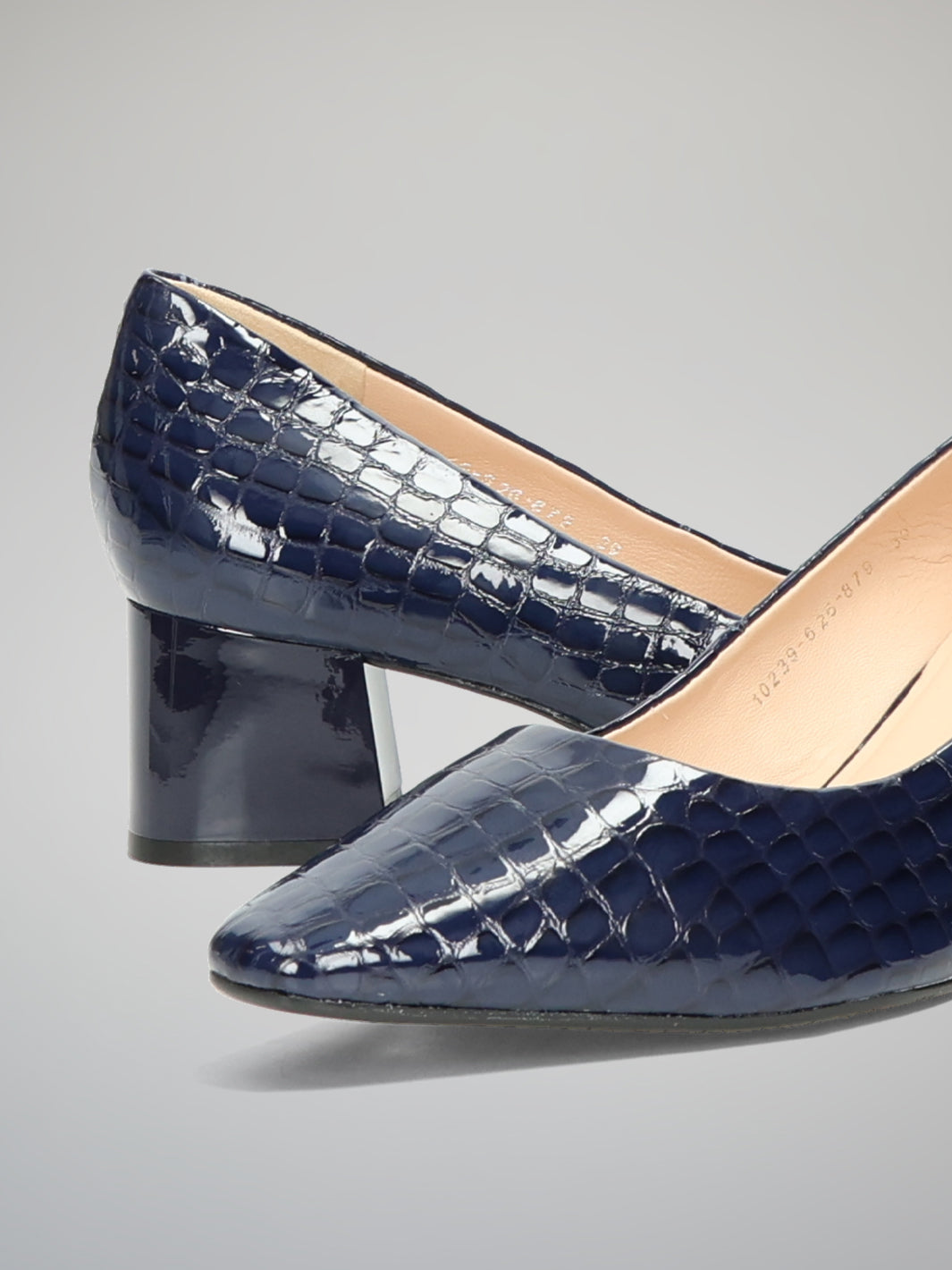 LEATHER HEELS - DARK BLUE