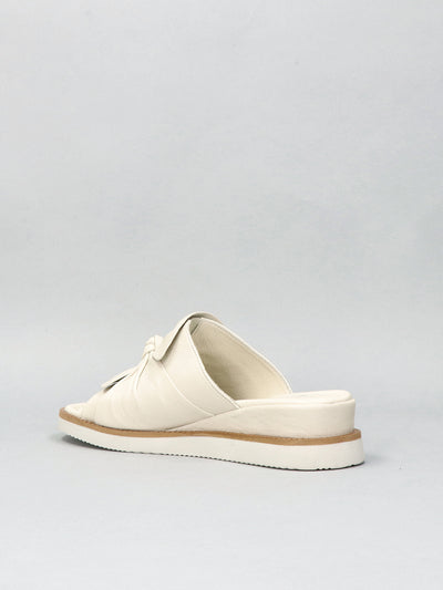 LEATHER SLIPPERS - BEIGE/WHITE