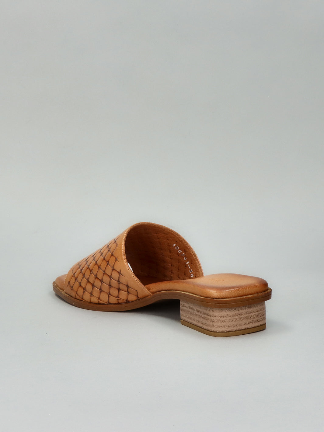 LEATHER SLIPPERS - BROWN