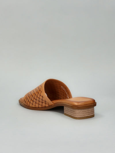 LEATHER SLIPPERS - BROWN