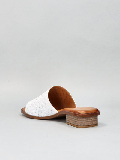 LEATHER SLIPPERS - WHITE