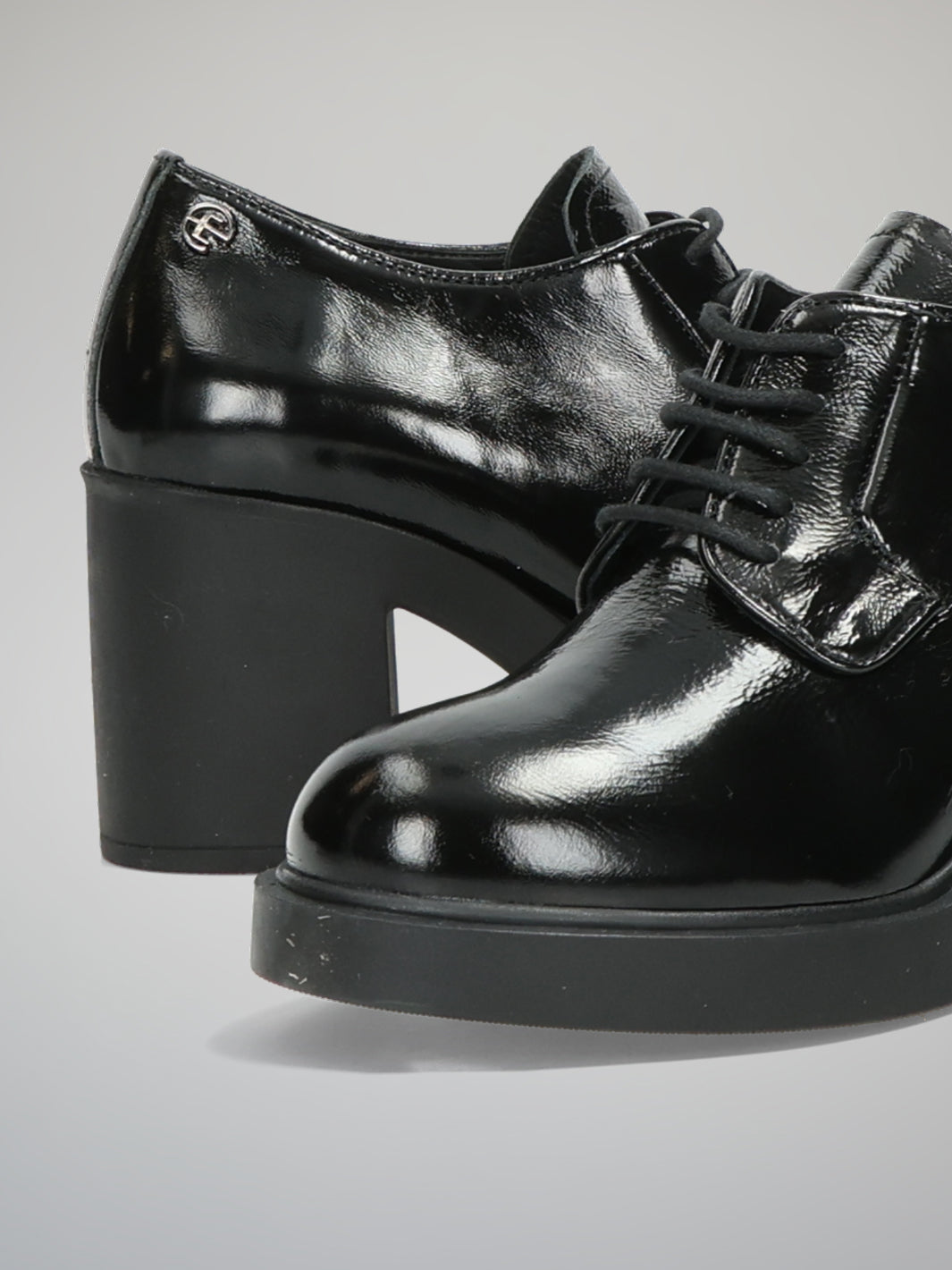 LEATHER SHOES - BLACK