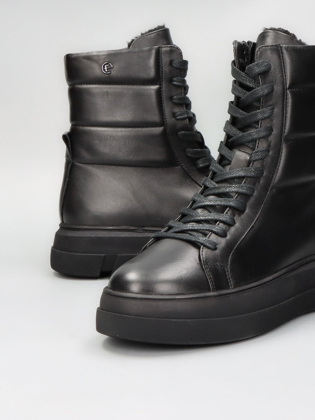 LEATHER ANKLE BOOTS - BLACK