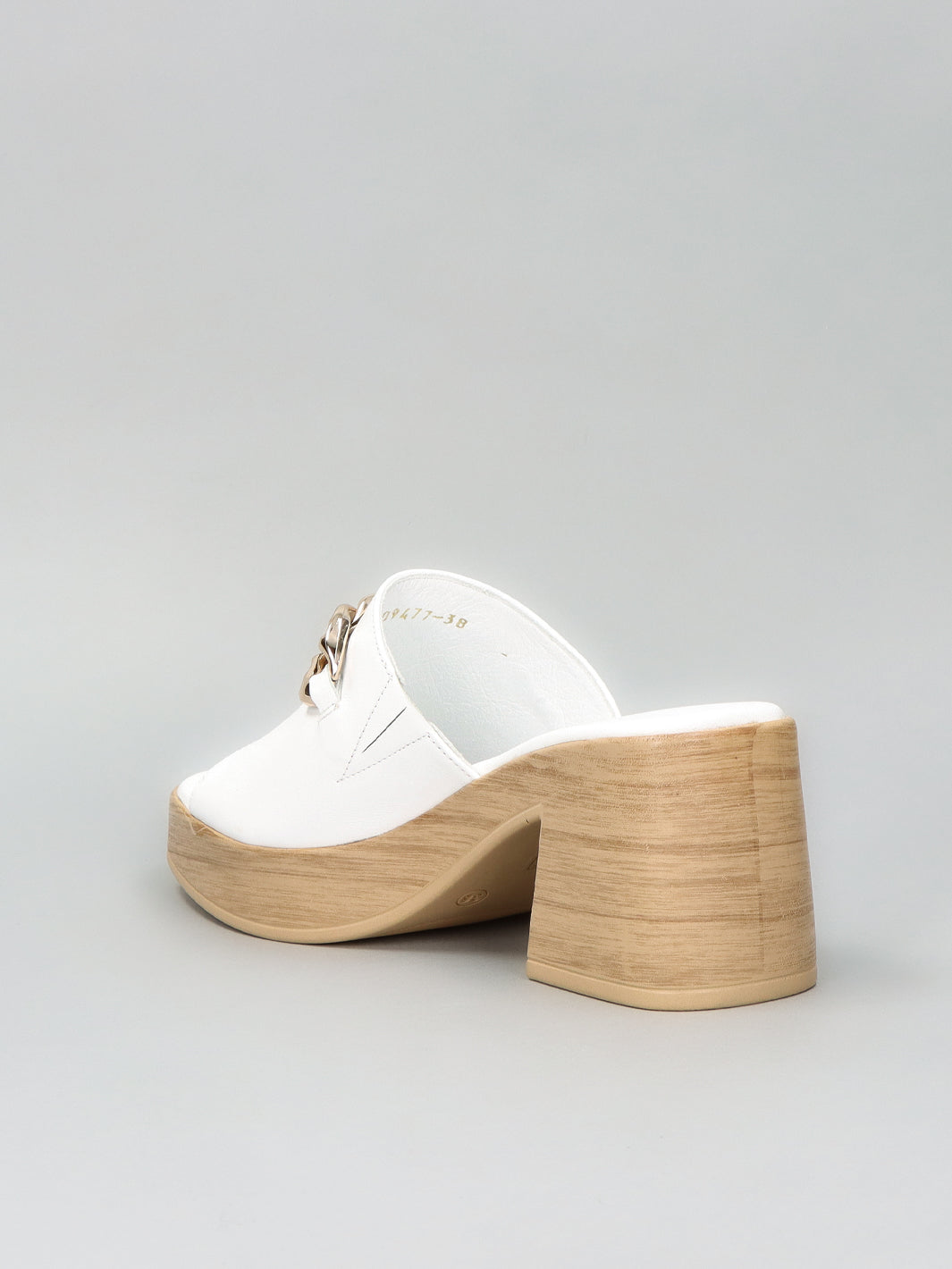LEATHER SLIPPERS - WHITE