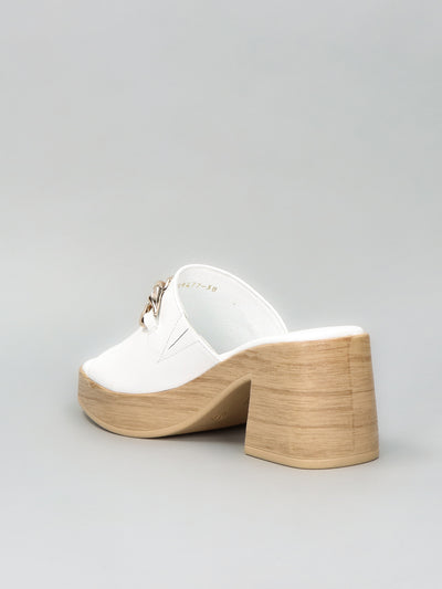 LEATHER SLIPPERS - WHITE