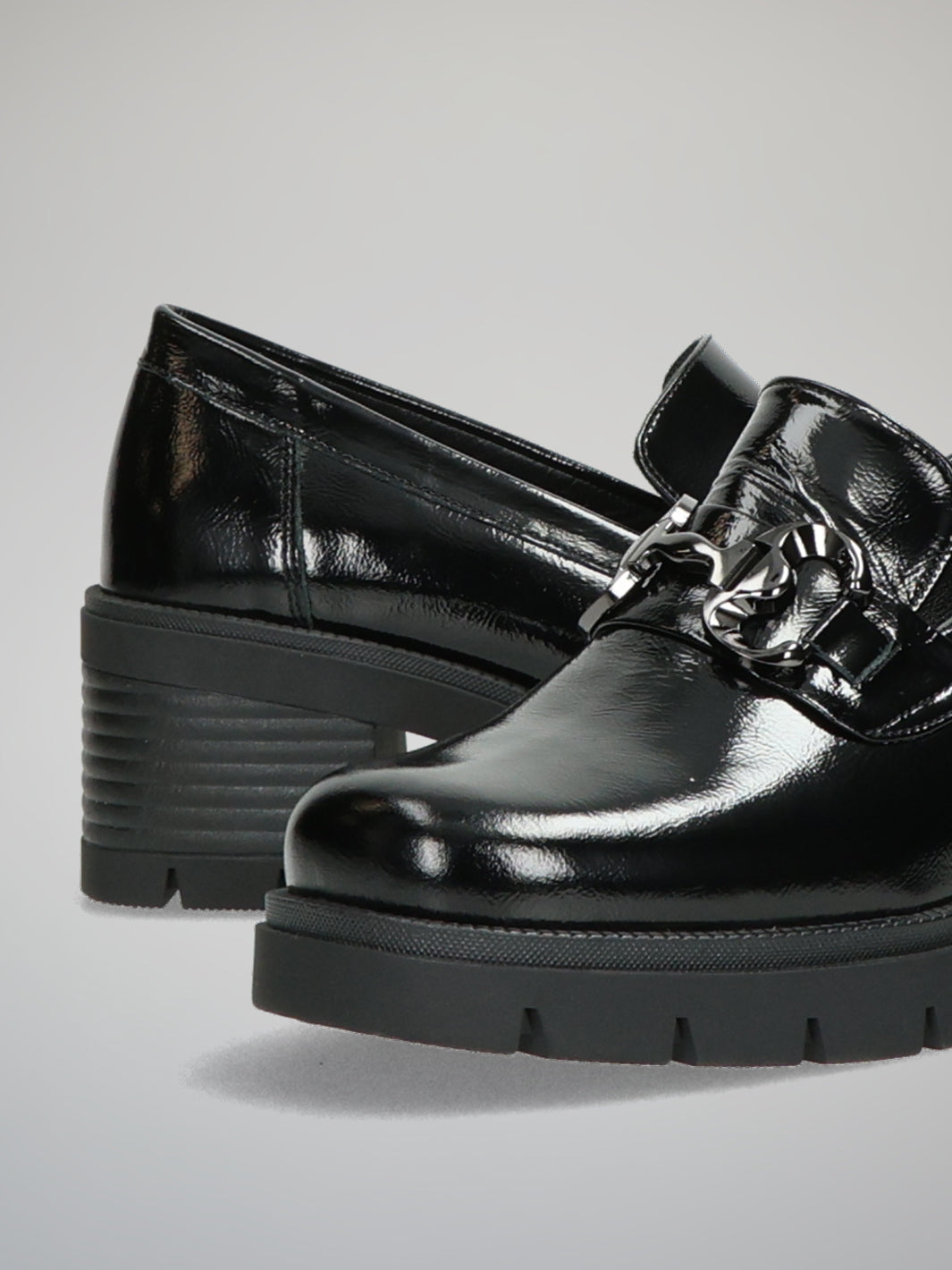 LEATHER LOW SHOES - BLACK