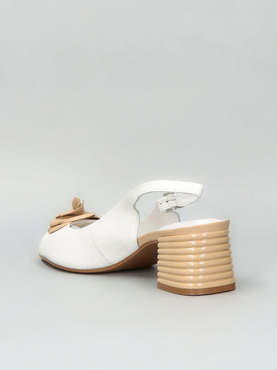 LEATHER SANDALS - WHITE