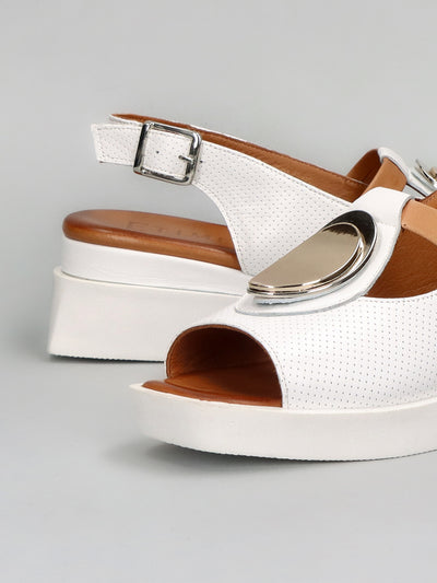LEATHER SANDALS - WHITE