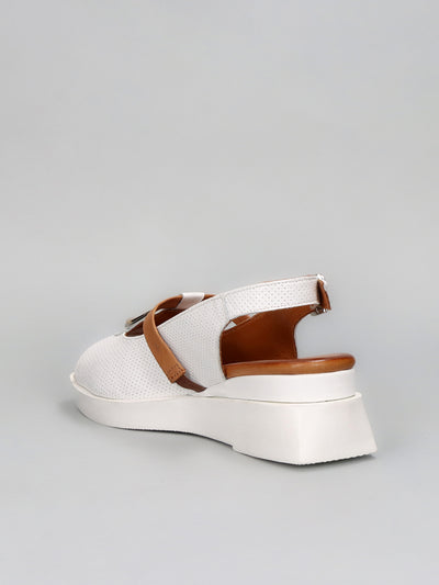 LEATHER SANDALS - WHITE