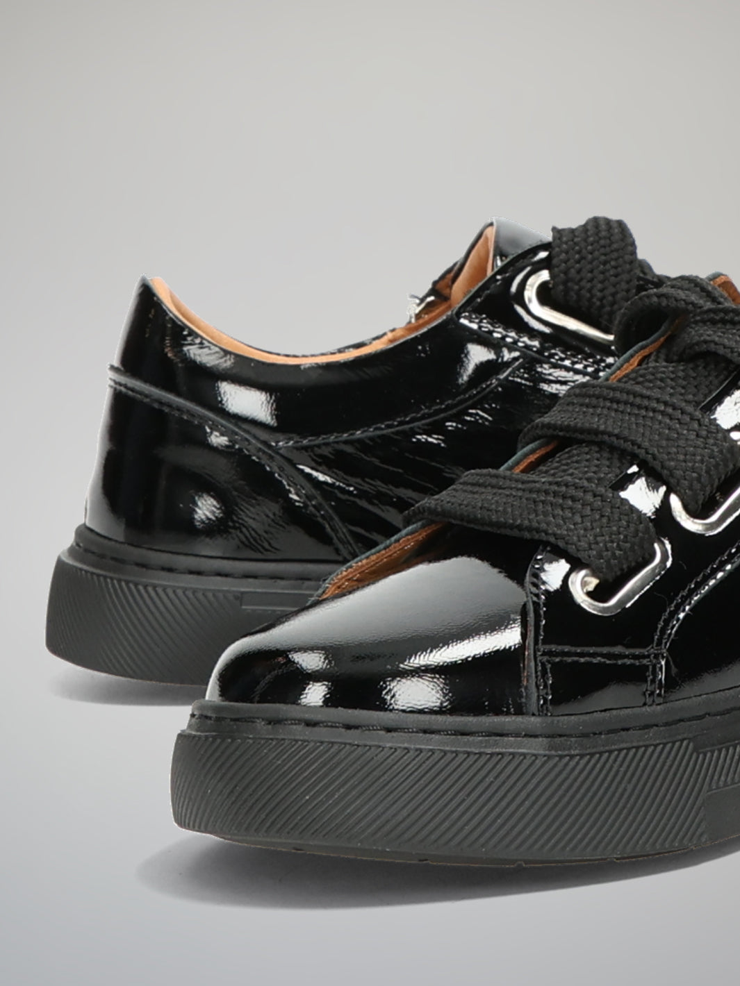 LEATHER SNEAKERS - BLACK
