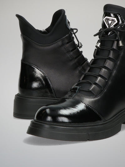 LEATHER ANKLE BOOTS - BLACK