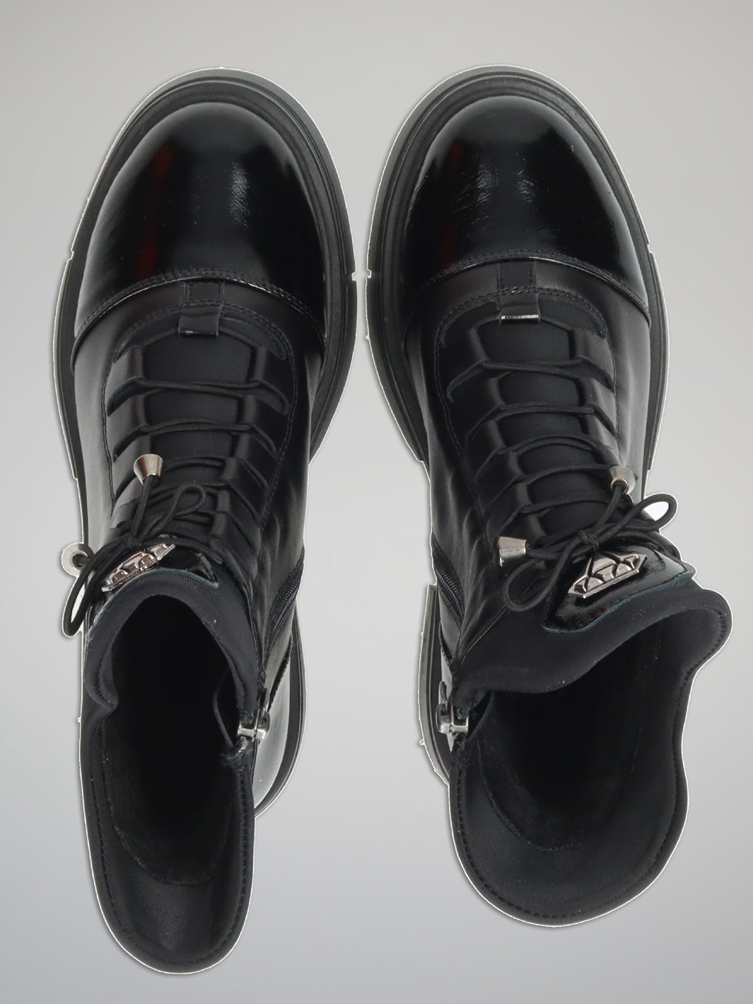 LEATHER ANKLE BOOTS - BLACK