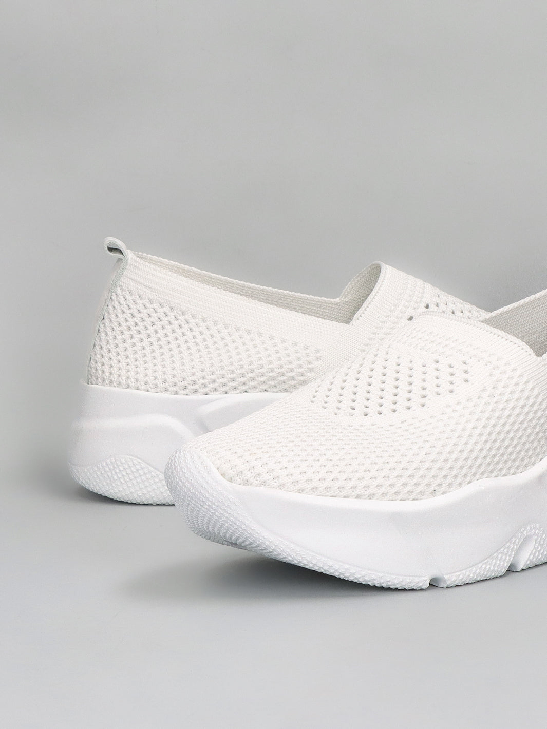 CASUAL LOW SHOES - WHITE