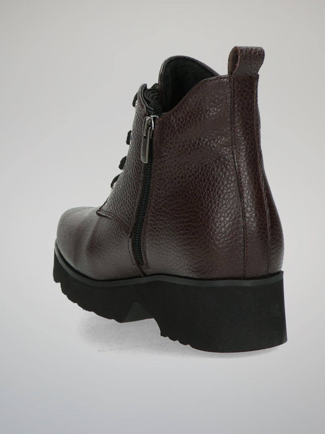LEATHER ANKLE BOOTS - BROWN