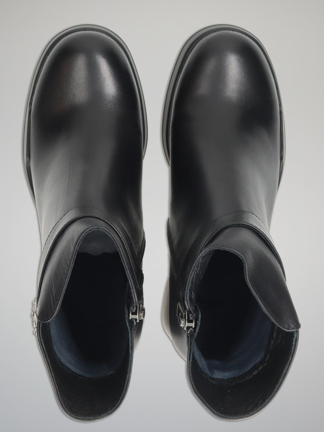 LEATHER ANKLE BOOTS - BLACK