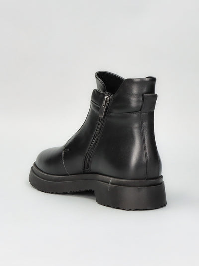 LEATHER ANKLE SHOES - BLACK