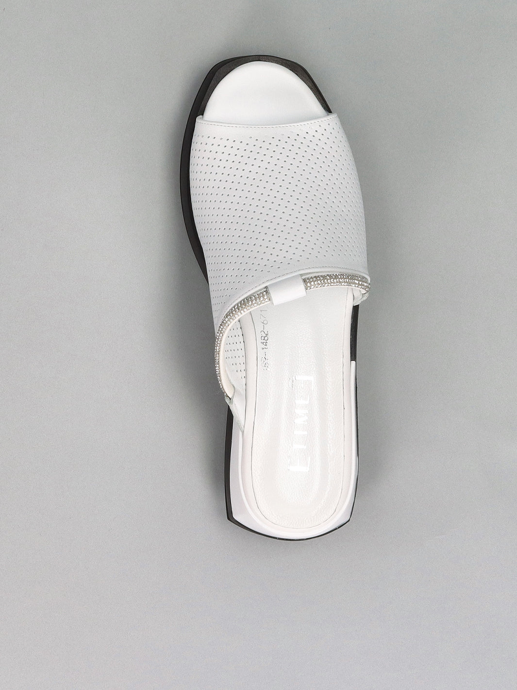LEATHER SLIPPERS - WHITE