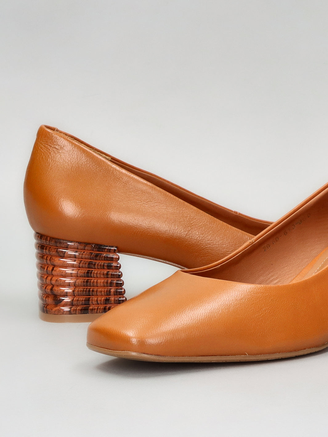 LEATHER PUMPS - BROWN