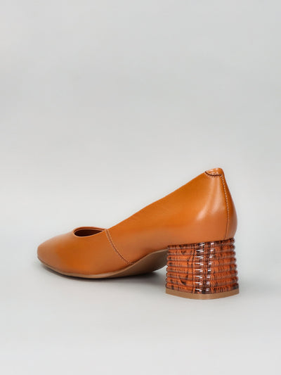 LEATHER PUMPS - BROWN
