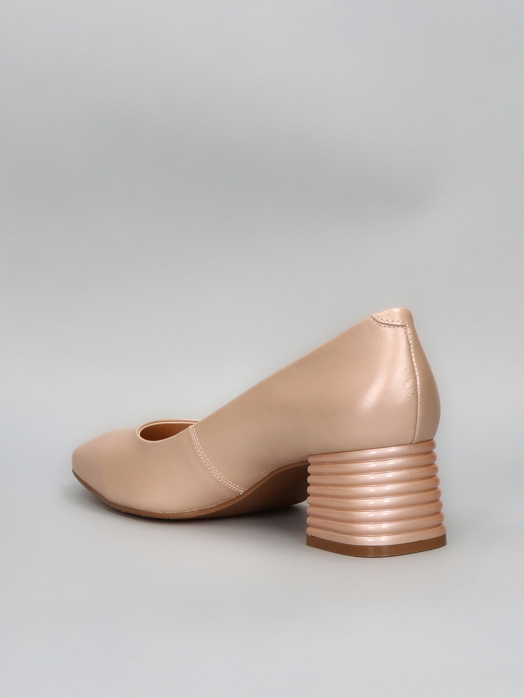 LEATHER PUMPS - BEIGE