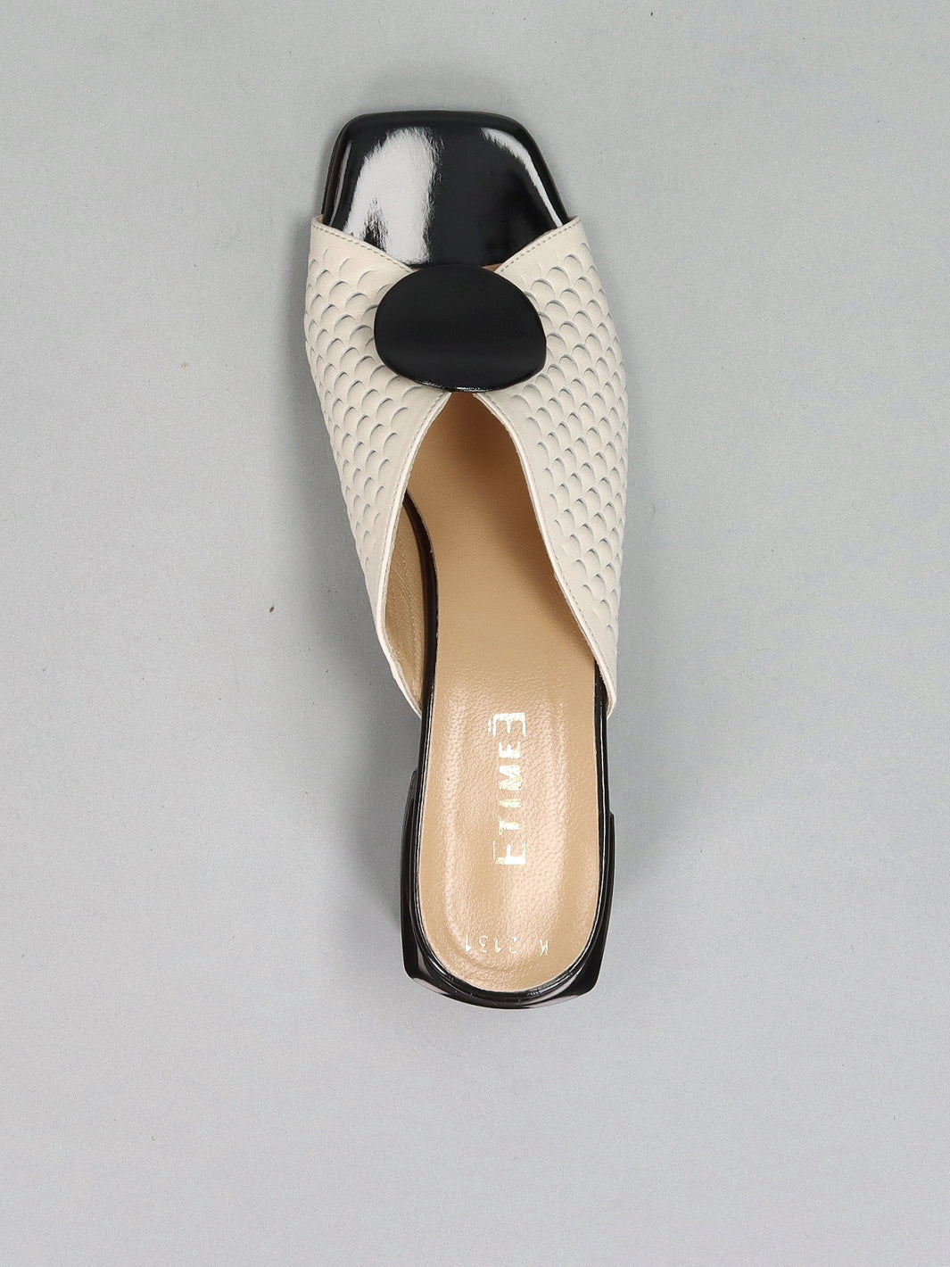 LEATHER SLIPPERS - BEIGE