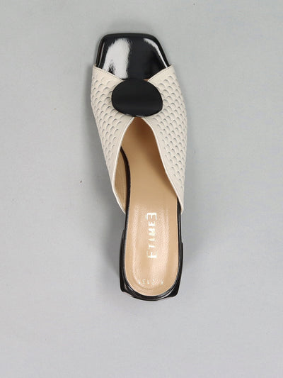 LEATHER SLIPPERS - BEIGE