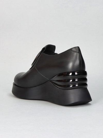 LEATHER LOW SHOES - BLACK
