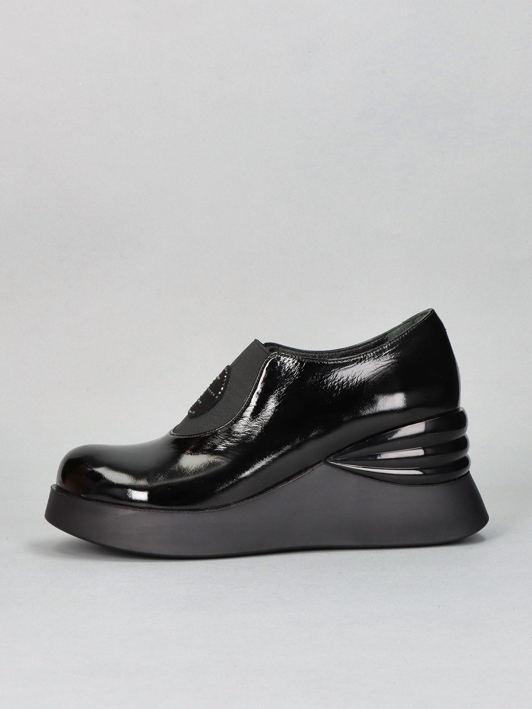 LEATHER LOW SHOES - BLACK