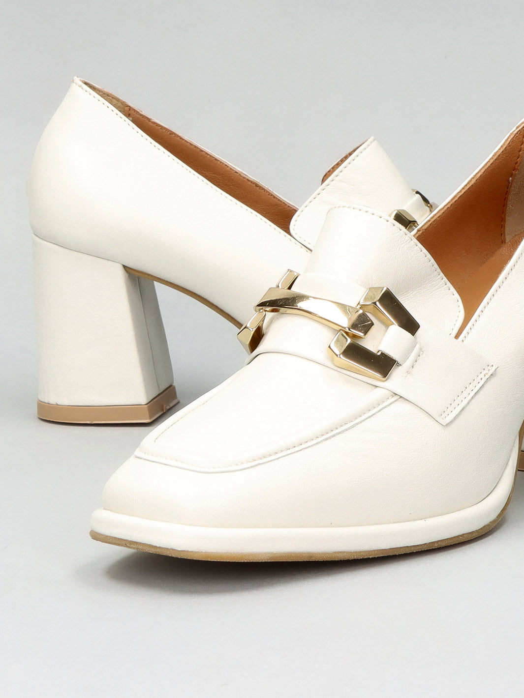 LEATHER LOW SHOES - WHITE