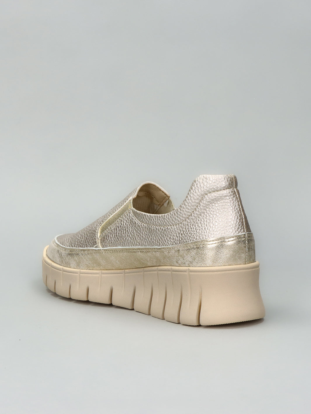 LEATHER SNEAKER - GOLD