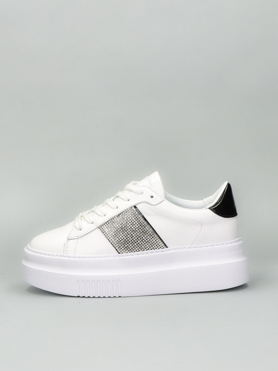 LEATHER SNEAKER - WHITE