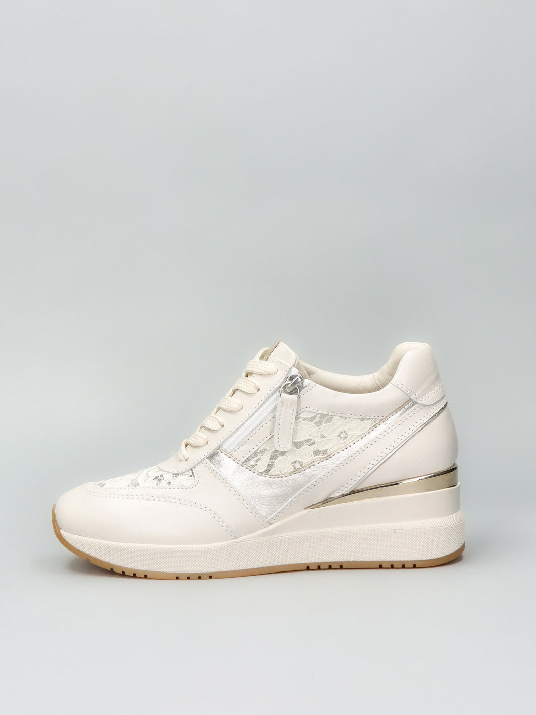 LEATHER SNEAKER - BEIGE