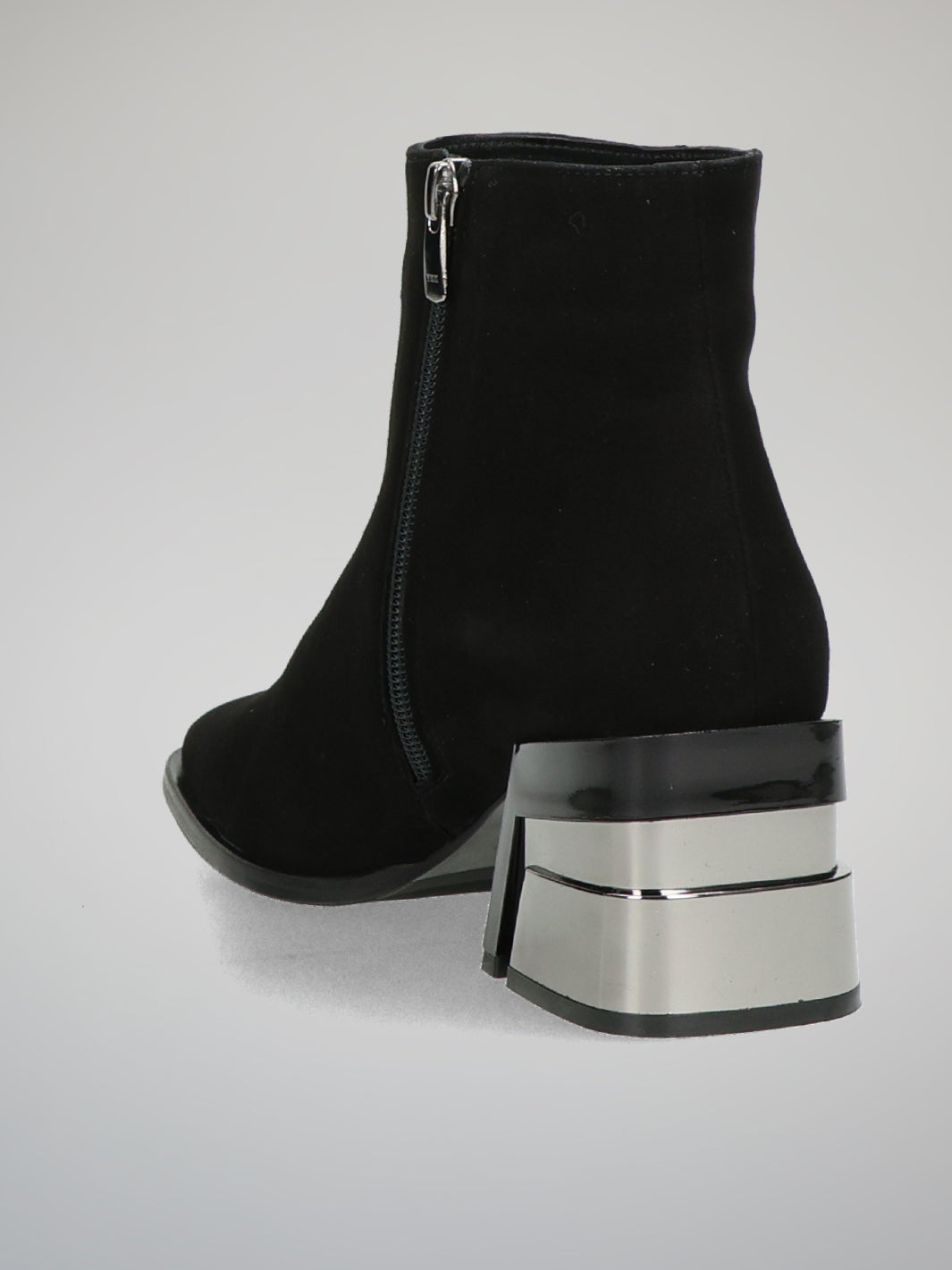 ELEGANT ANKLE BOOTS - BLACK