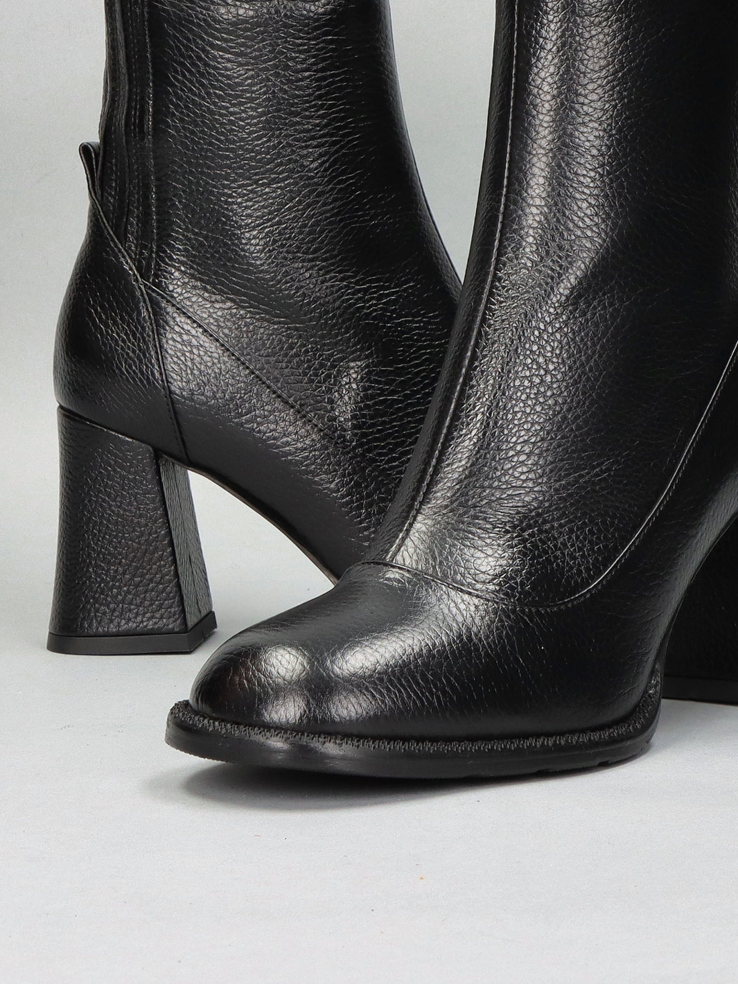 LEATHER BOOTS - BLACK