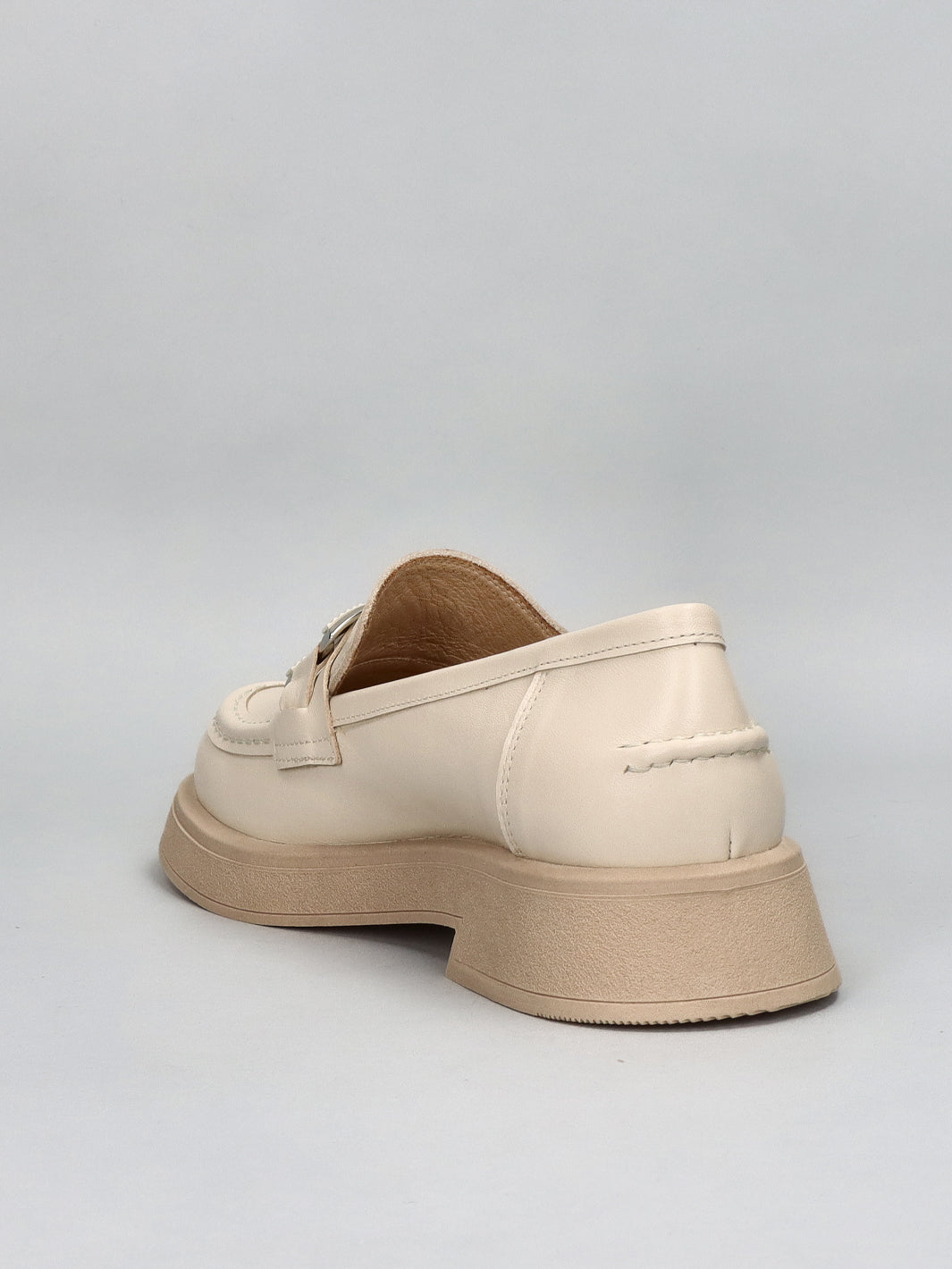 LEATHER MOCCASINS - BEIGE